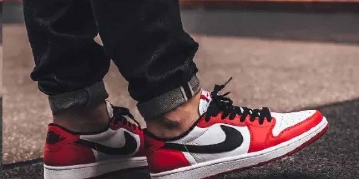 Air Jordan 1 Low: The Chicago Icon